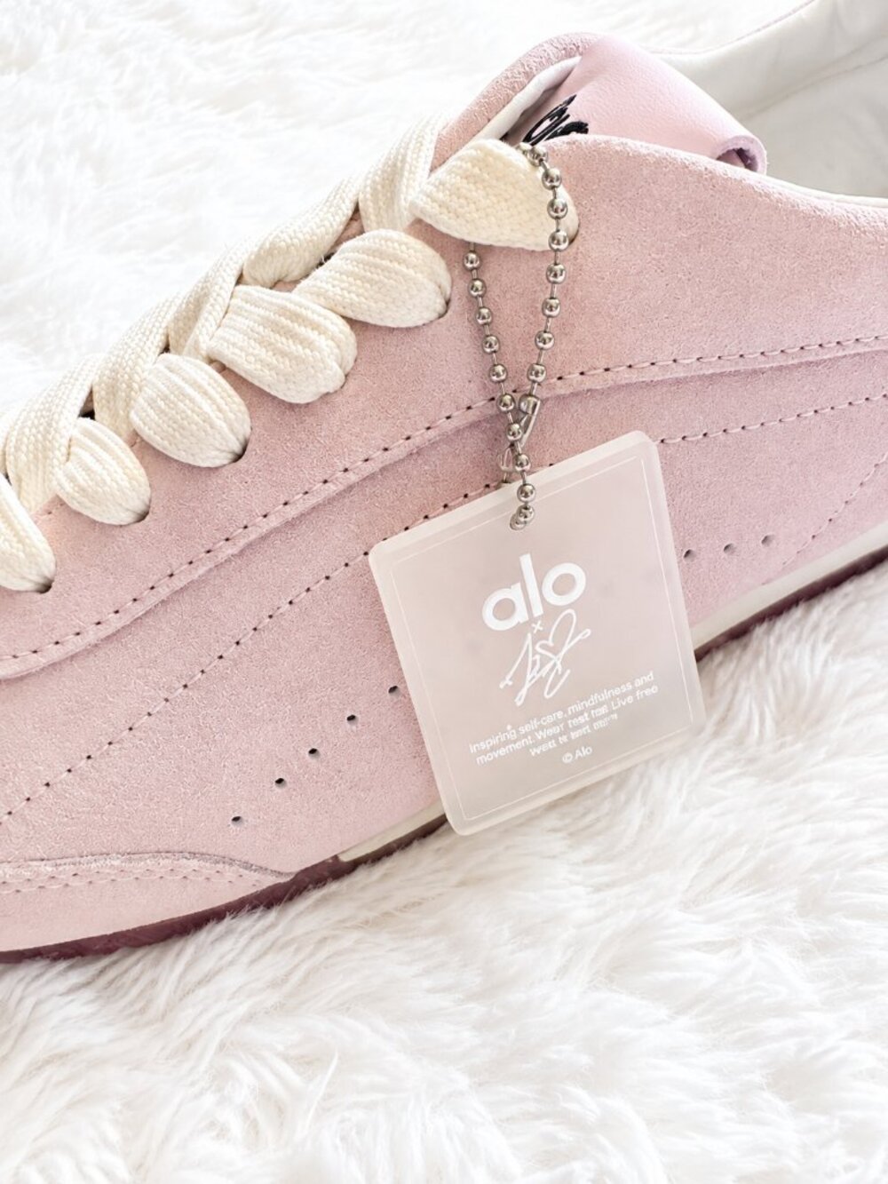 Alo Yoga x JISOO Sunset Sneakers Bloom Pink M7/W8.5 NWT - Picture 4 of 13